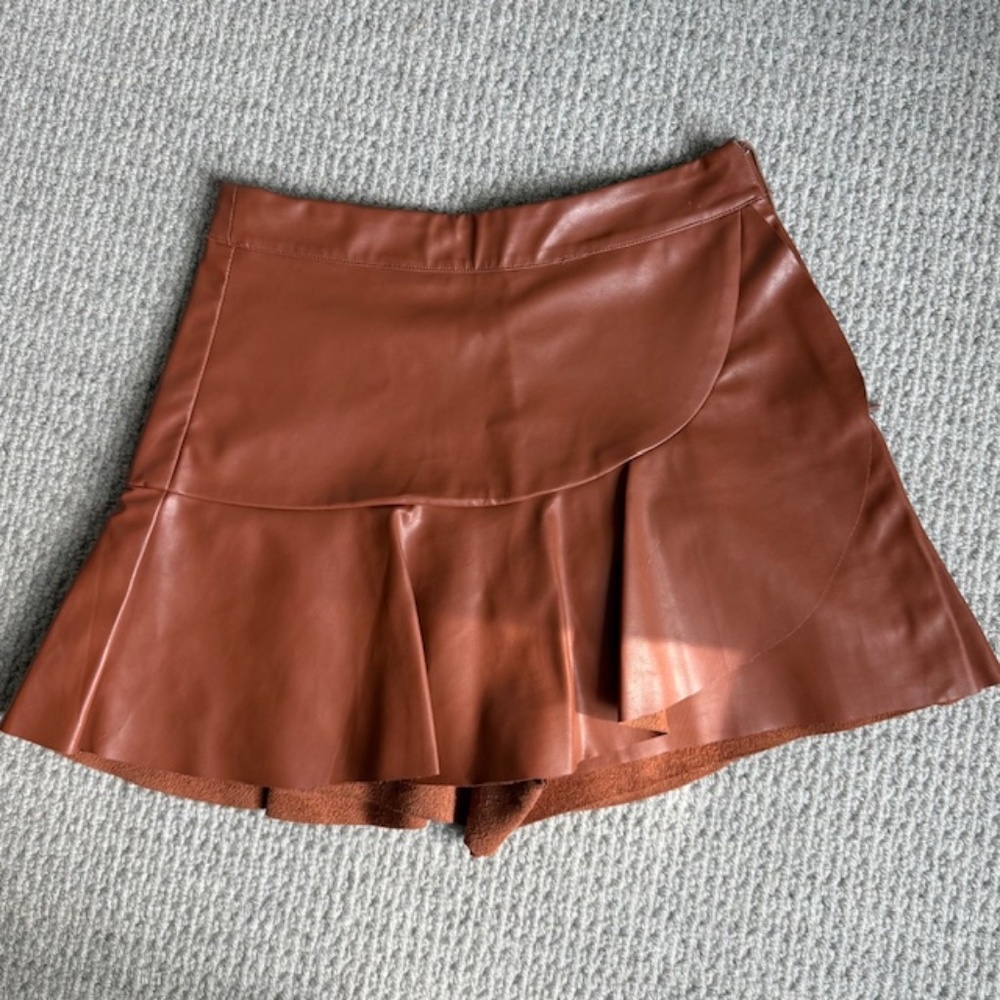 Faux leather skort